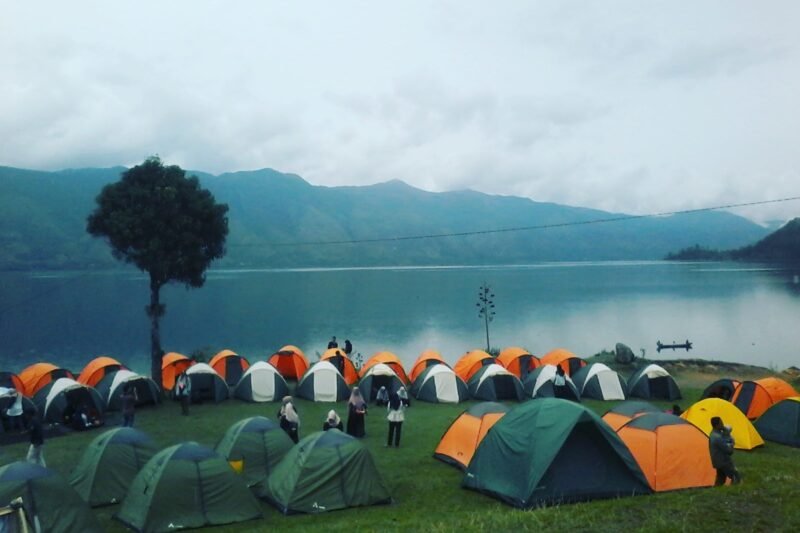 Pendakian Pertama: Menyambut Mentari dari Puncak Impian